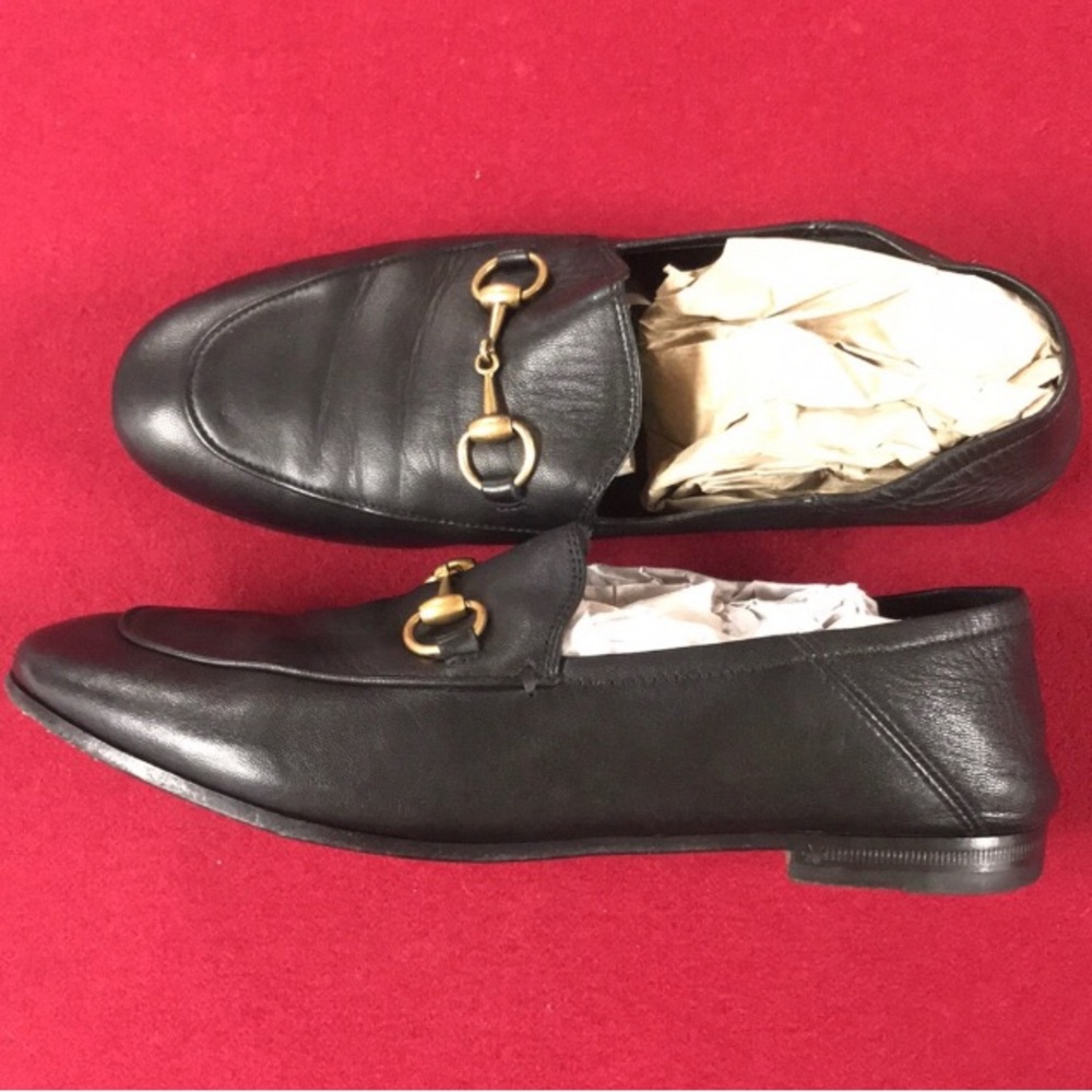 Gucci Black Leather Loafers with Gold Horsebit - Picture 5 of 13